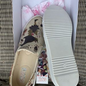 Halloween shoes! Just right for the season! Never worn!